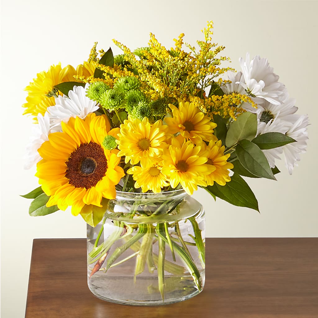 Hello Sunshine Bouquet – CAMPBELL ROSES & PLANTS LTD CO, Fort Campbell KY