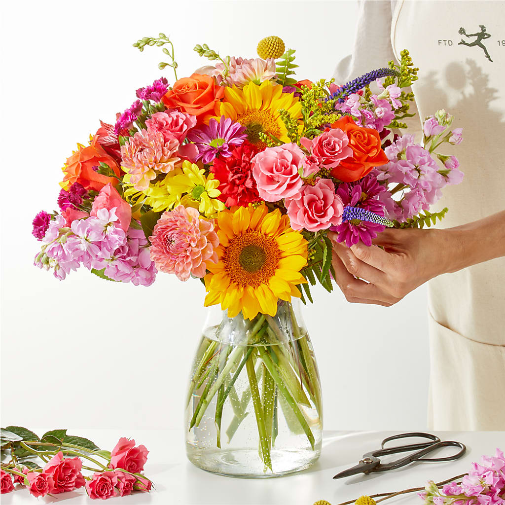 Cue the Confetti - A Florist Original – CAMPBELL ROSES & PLANTS LTD CO, Fort Campbell KY