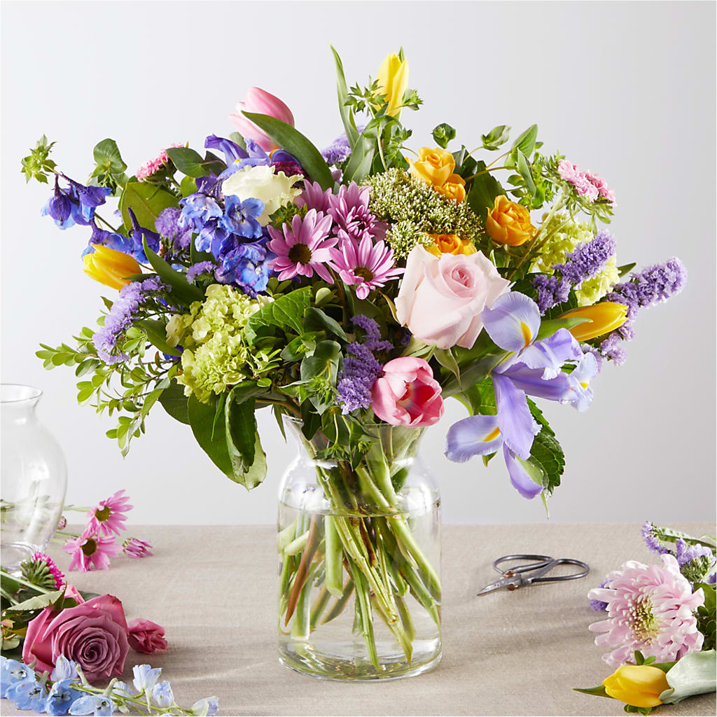 Pastel Tradition - A Florist Original – CAMPBELL ROSES & PLANTS LTD CO, Fort Campbell KY