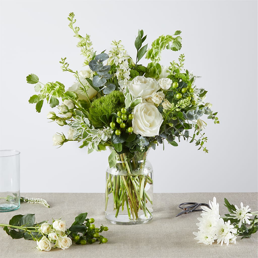 Irish Garden - A Florist Original – CAMPBELL ROSES & PLANTS LTD CO, Fort Campbell KY