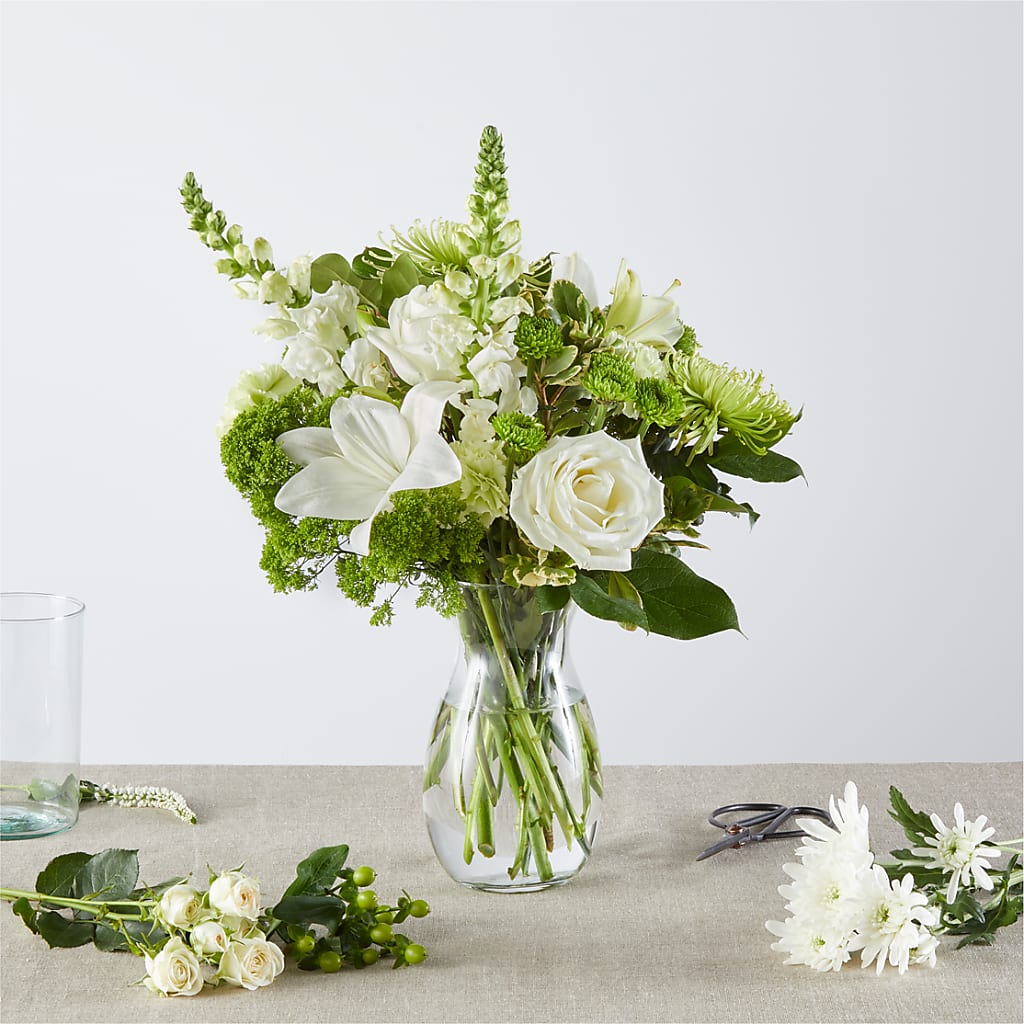 Irish Garden - A Florist Original – CAMPBELL ROSES & PLANTS LTD CO, Fort Campbell KY