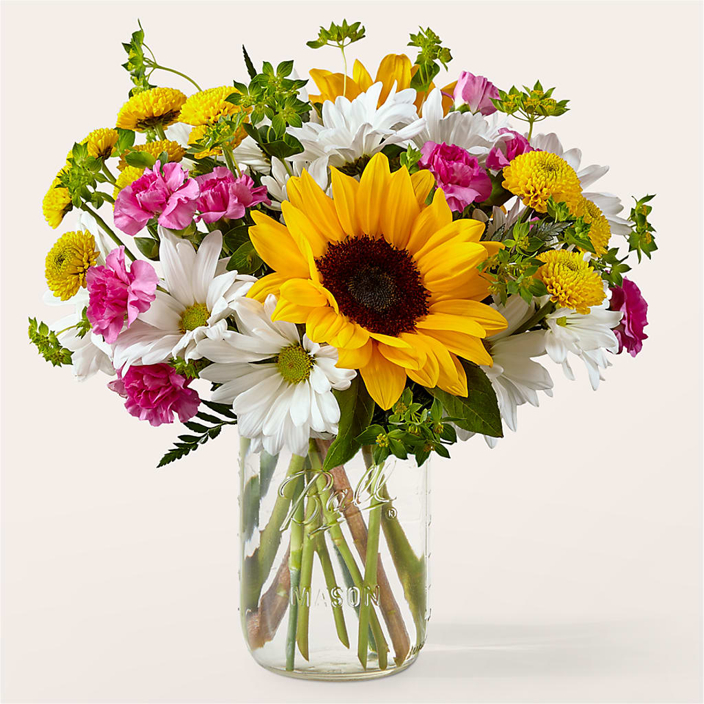Aglow Bouquet – CAMPBELL ROSES & PLANTS LTD CO, Fort Campbell KY