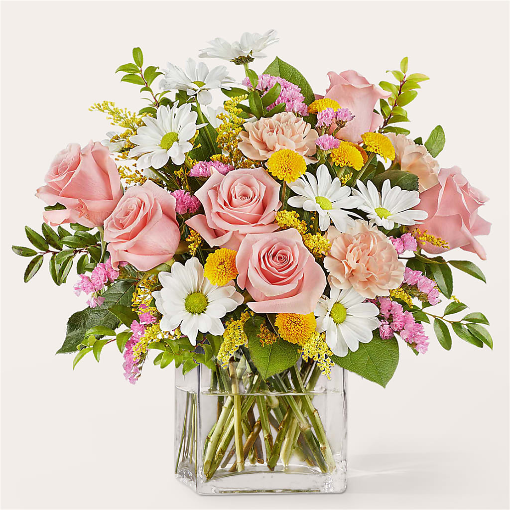 Country Cottage Bouquet – CAMPBELL ROSES & PLANTS LTD CO, Fort Campbell KY
