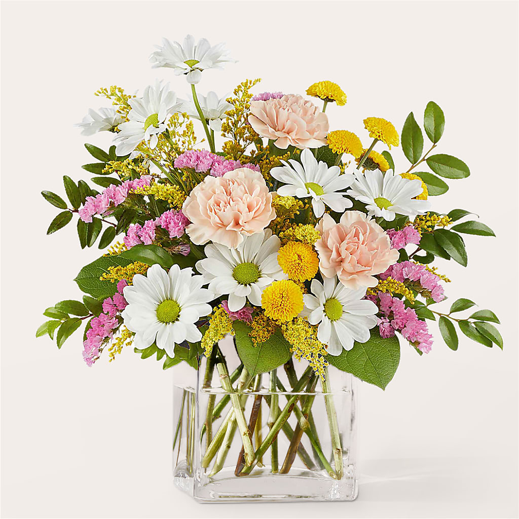 Country Cottage Bouquet – CAMPBELL ROSES & PLANTS LTD CO, Fort Campbell KY