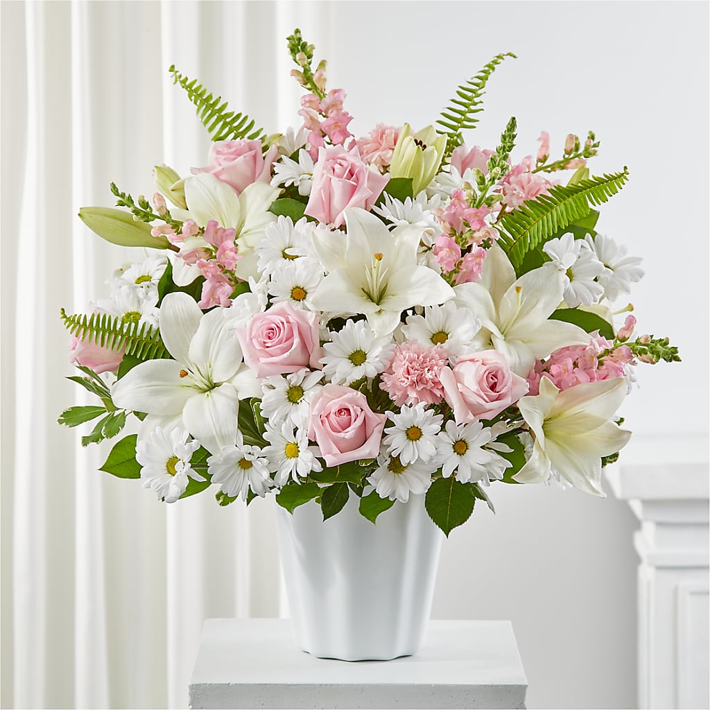Soft Touch Tabletop Basket – CAMPBELL ROSES & PLANTS LTD CO, Fort Campbell KY