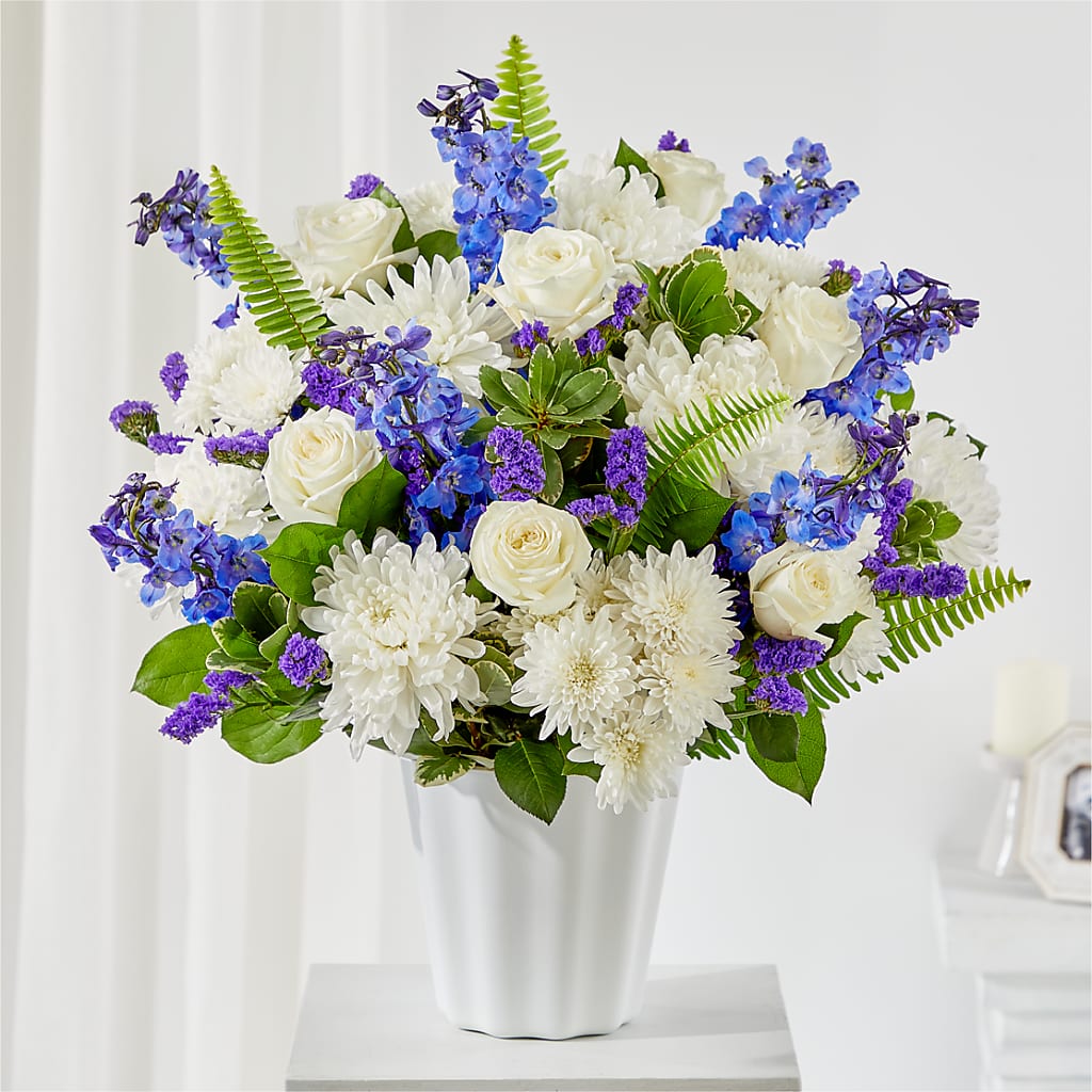 Hold Dear Tabletop Basket – CAMPBELL ROSES & PLANTS LTD CO, Fort Campbell KY