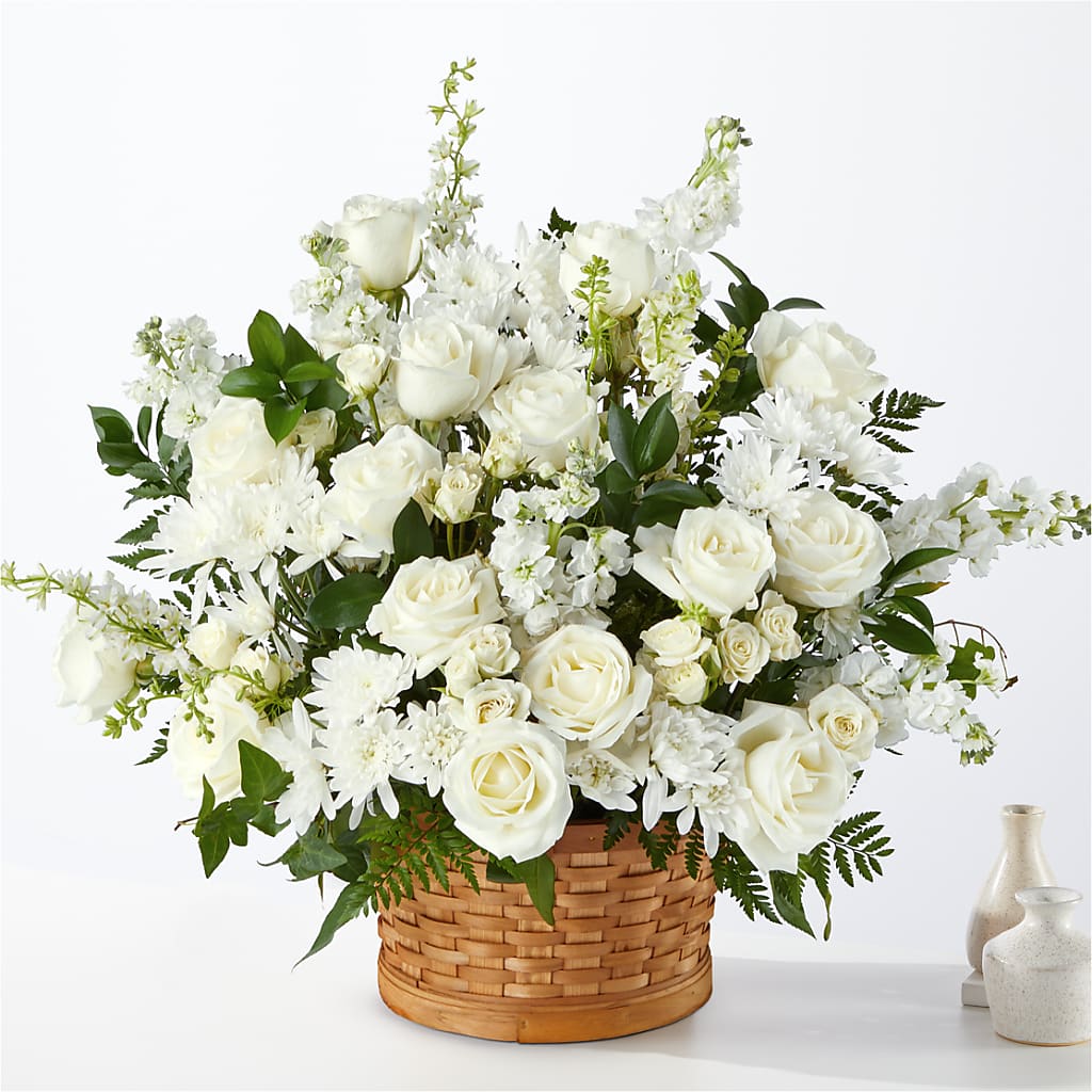 Heartfelt Condolences Arrangement – CAMPBELL ROSES & PLANTS LTD CO, Fort Campbell KY
