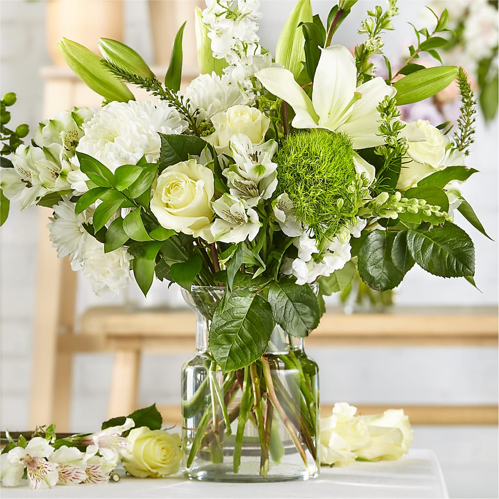 Classic Ivory – A Florist Original – CAMPBELL ROSES & PLANTS LTD CO, Fort Campbell KY