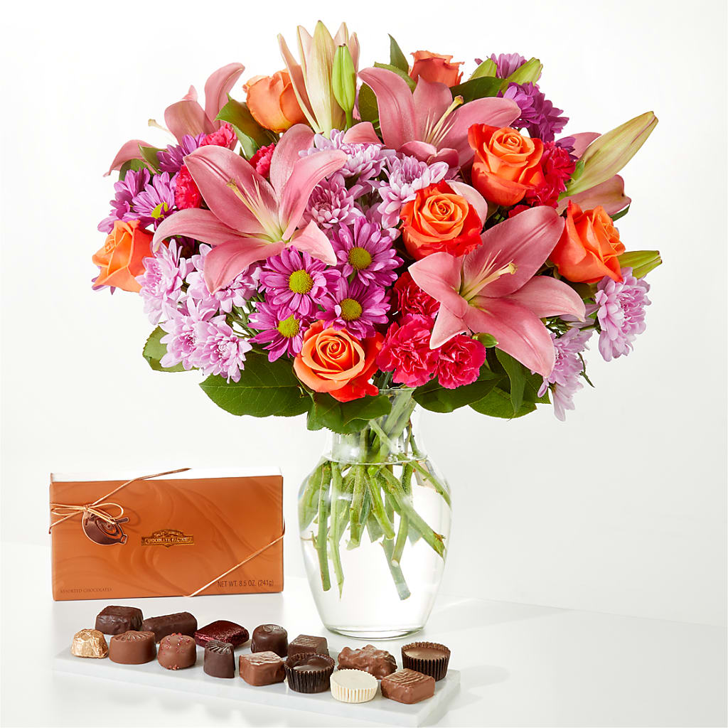 One and Only Bouquet and Chocolate Bundle – CAMPBELL ROSES & PLANTS LTD CO, Fort Campbell KY
