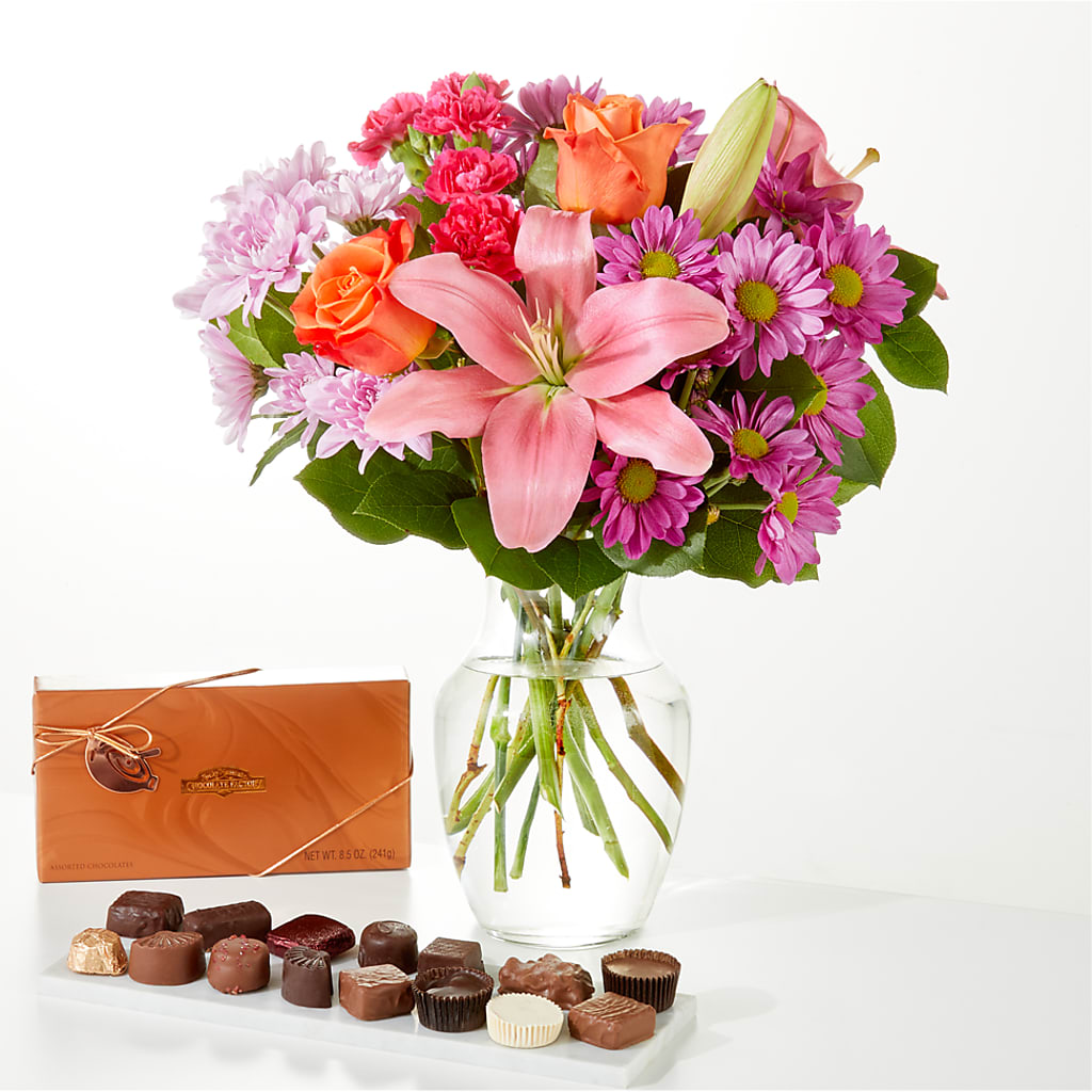 One and Only Bouquet and Chocolate Bundle – CAMPBELL ROSES & PLANTS LTD CO, Fort Campbell KY