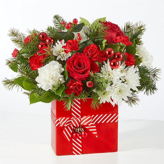 Presents Under the Tree Bouquet – CAMPBELL ROSES & PLANTS LTD CO, Fort Campbell KY