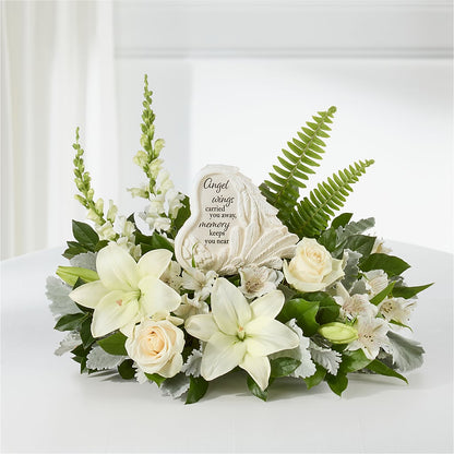 Holding You Close Arrangement – CAMPBELL ROSES & PLANTS LTD CO, Fort Campbell KY