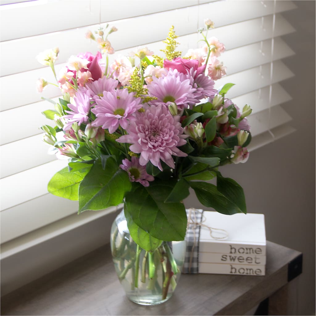 Pastel Tradition - A Florist Original – CAMPBELL ROSES & PLANTS LTD CO, Fort Campbell KY