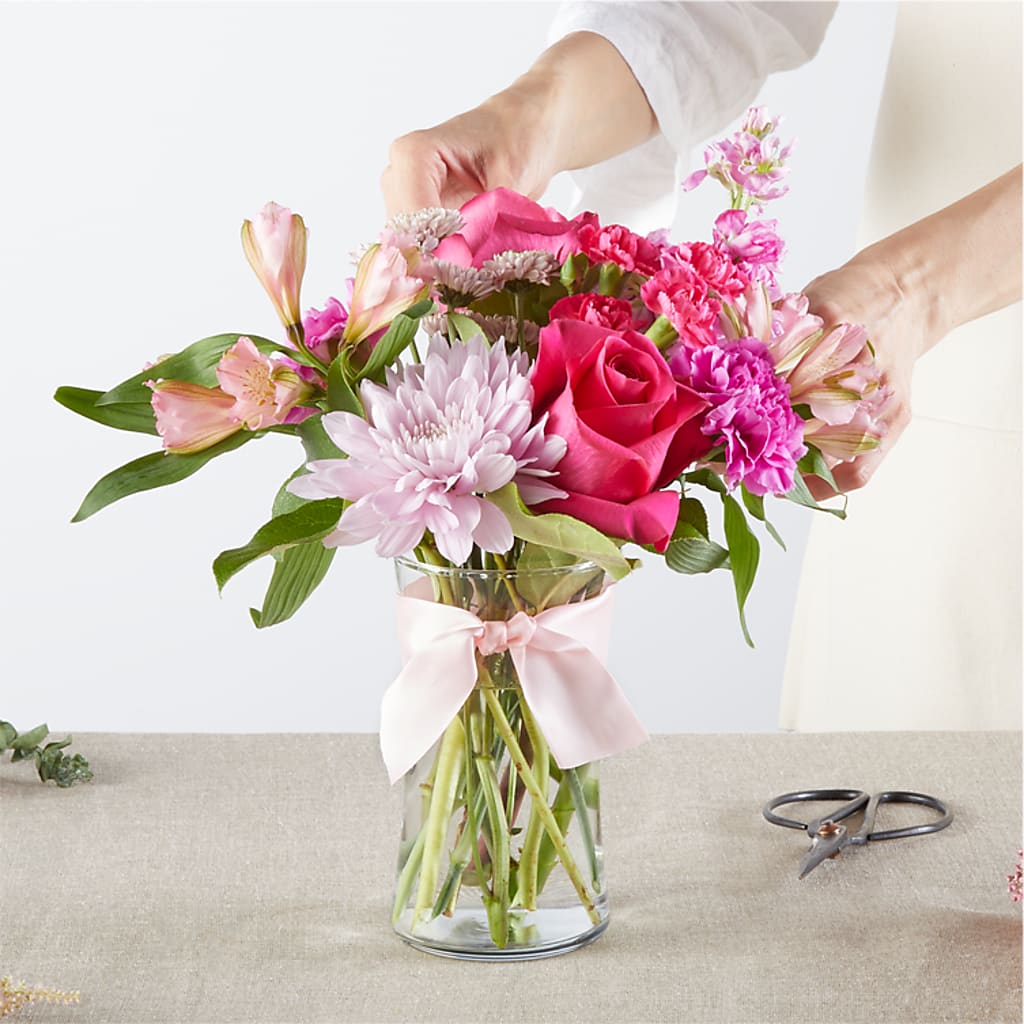 Pink Ribbon - A Florist Original – CAMPBELL ROSES & PLANTS LTD CO, Fort Campbell KY