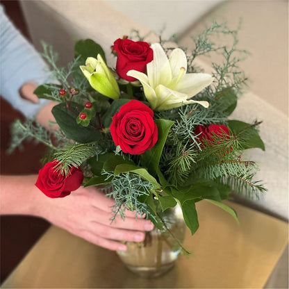Glittering Lights Bouquet – CAMPBELL ROSES & PLANTS LTD CO, Fort Campbell KY