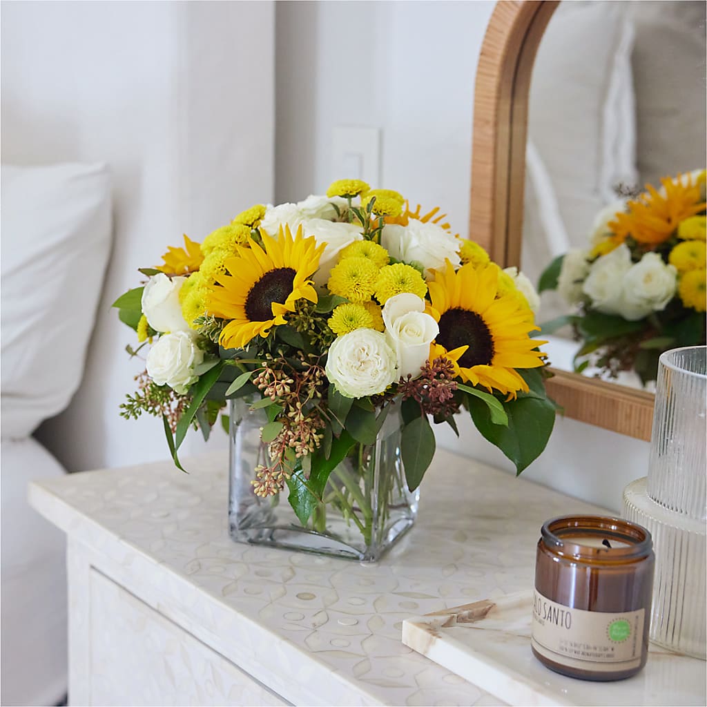 Luminous Morning Bouquet – CAMPBELL ROSES & PLANTS LTD CO, Fort Campbell KY