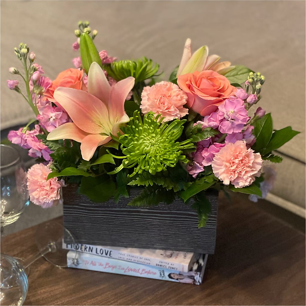 Beautiful Spirit Basket – CAMPBELL ROSES & PLANTS LTD CO, Fort Campbell KY