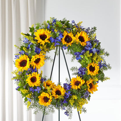 Bright Rays Wreath – CAMPBELL ROSES & PLANTS LTD CO, Fort Campbell KY