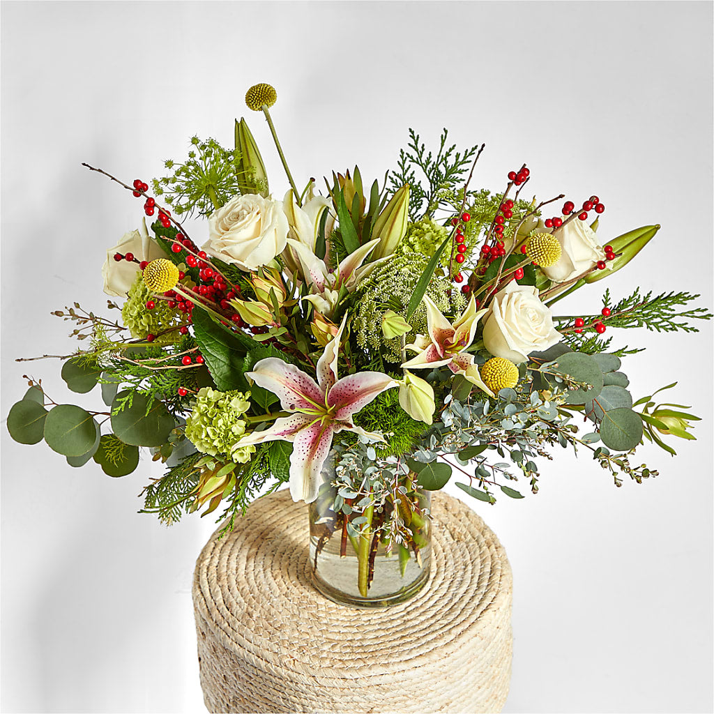 Berry & Bright Bouquet – CAMPBELL ROSES & PLANTS LTD CO, Fort Campbell KY