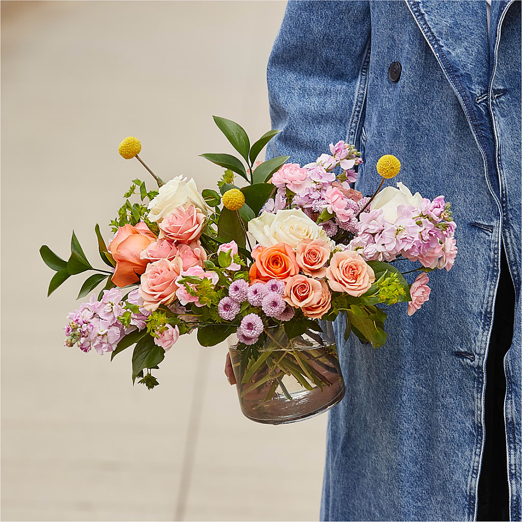 French Market Bouquet – CAMPBELL ROSES & PLANTS LTD CO, Fort Campbell KY