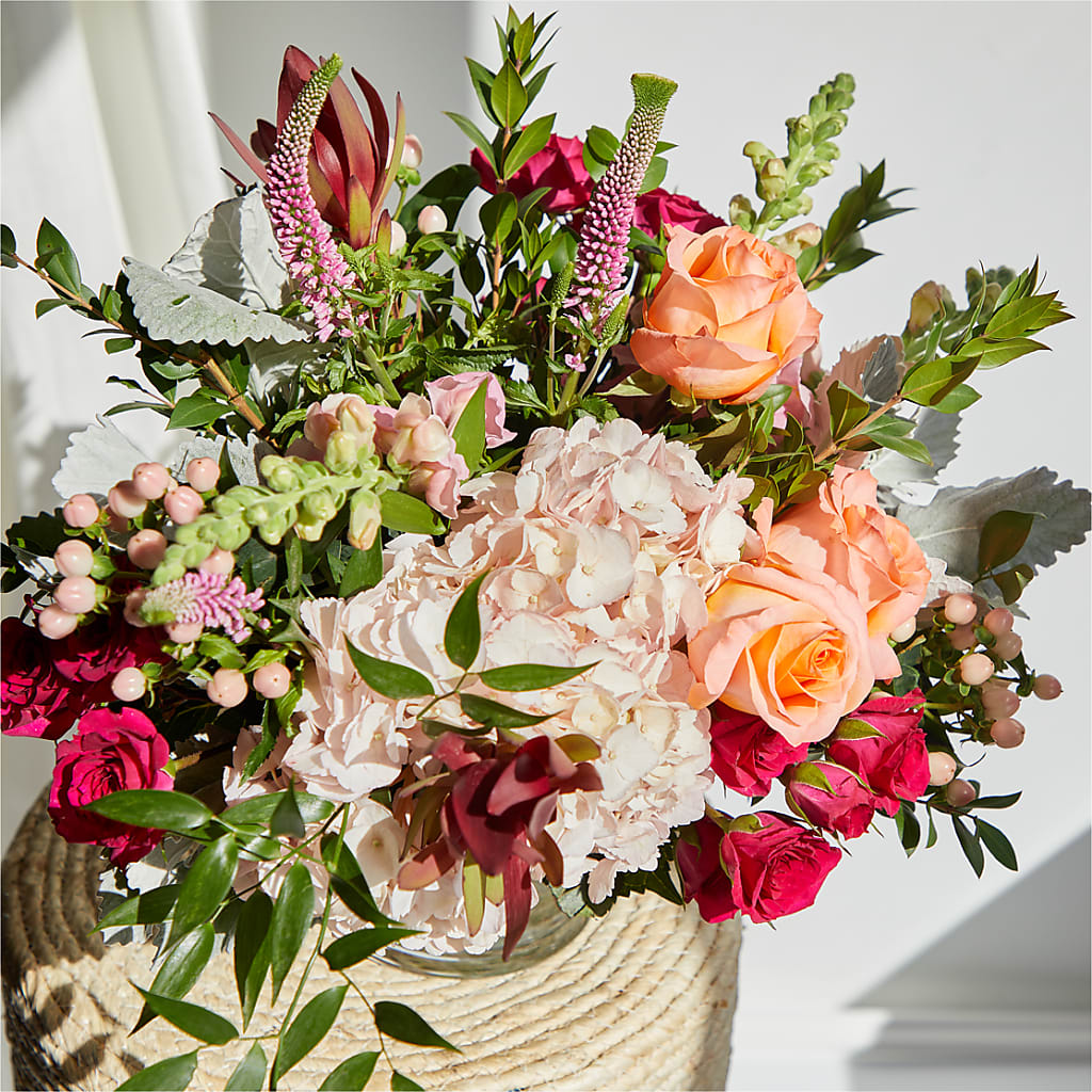 Glitz & Glam Bouquet – CAMPBELL ROSES & PLANTS LTD CO, Fort Campbell KY