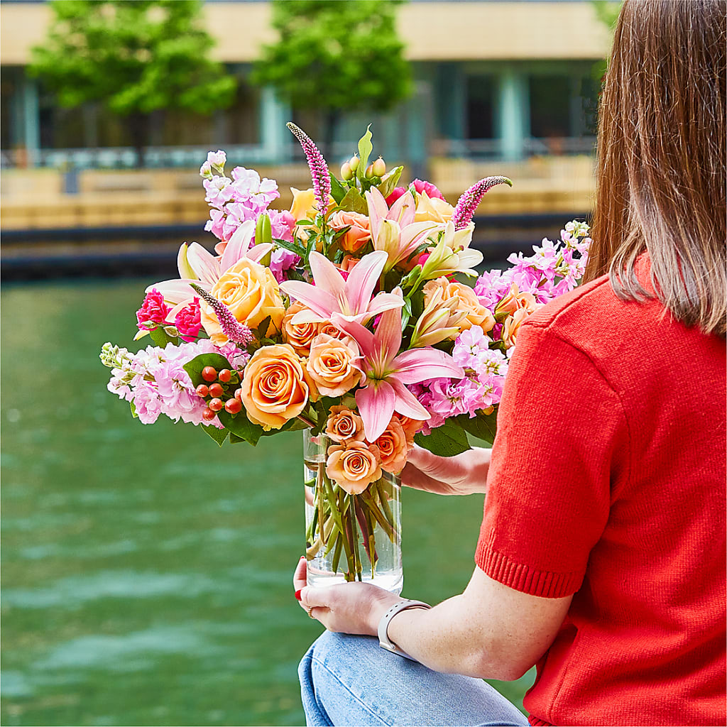 Bisous Bouquet – CAMPBELL ROSES & PLANTS LTD CO, Fort Campbell KY