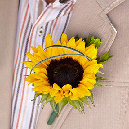 Free Spirit Boutonniere – CAMPBELL ROSES & PLANTS LTD CO, Fort Campbell KY